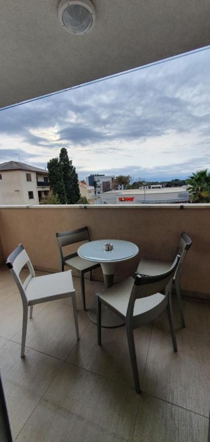 Apartments Lofiel Novalja Ngoại thất bức ảnh