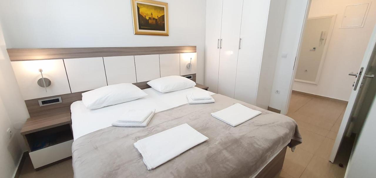 Apartments Lofiel Novalja Ngoại thất bức ảnh