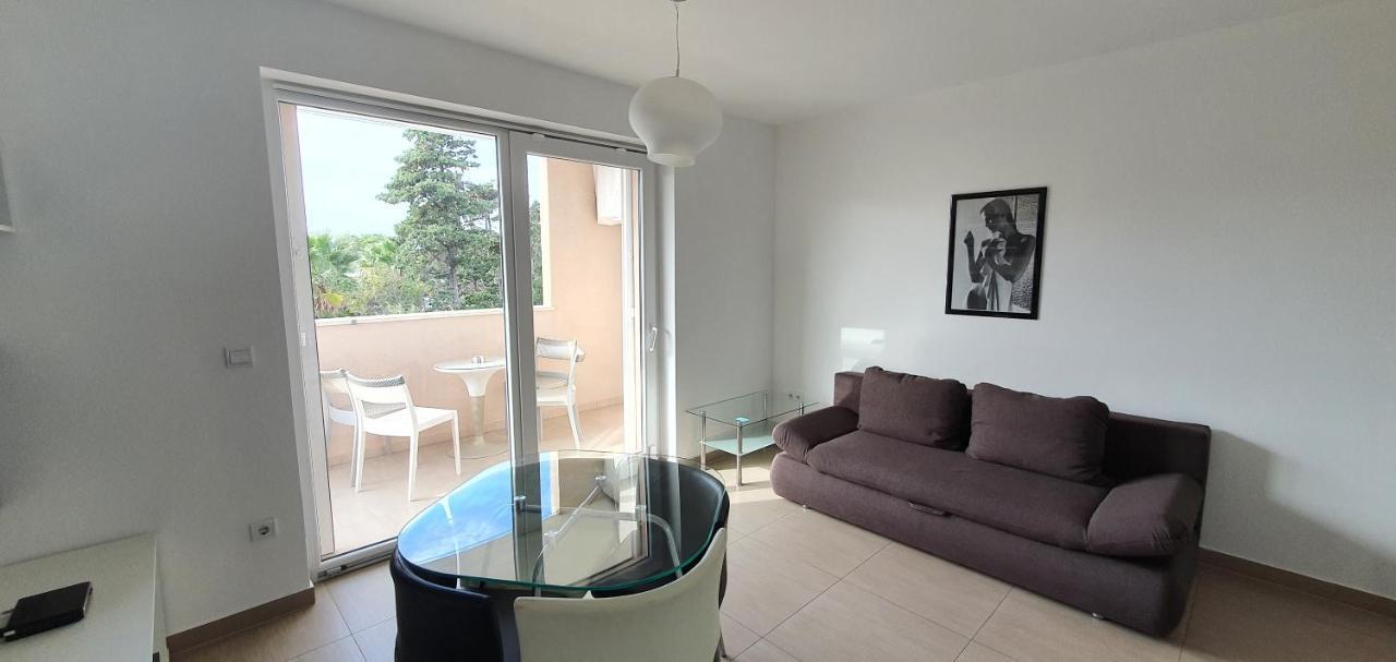 Apartments Lofiel Novalja Ngoại thất bức ảnh