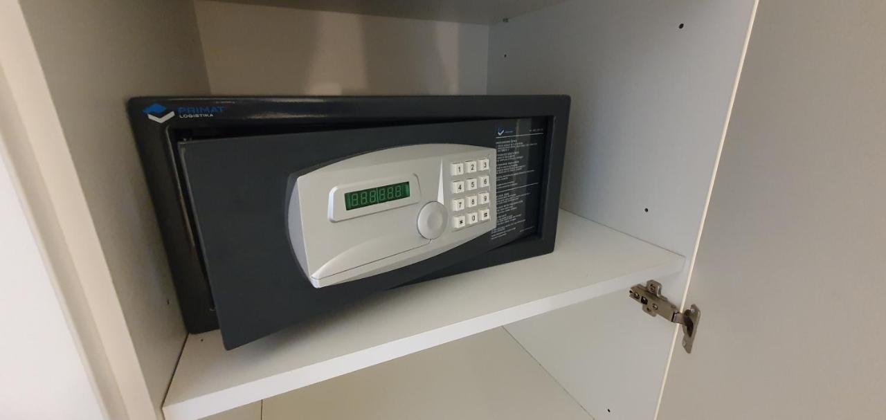 Apartments Lofiel Novalja Ngoại thất bức ảnh