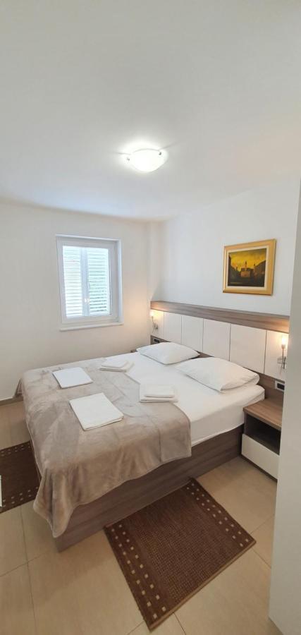 Apartments Lofiel Novalja Ngoại thất bức ảnh