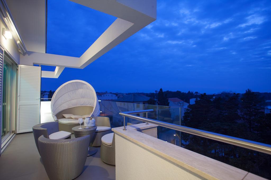 Apartments Lofiel Novalja Phòng bức ảnh