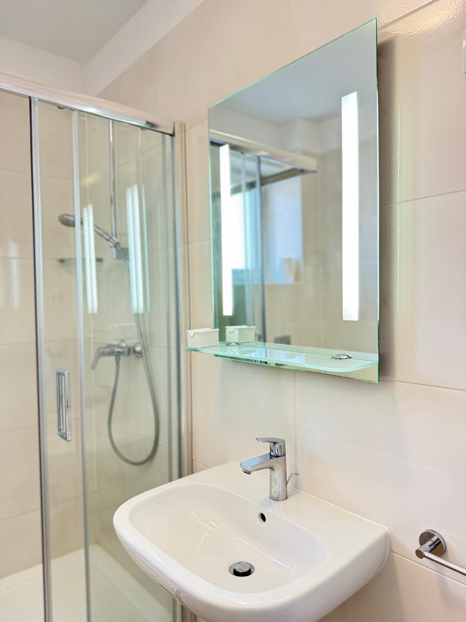 Apartments Lofiel Novalja Phòng bức ảnh