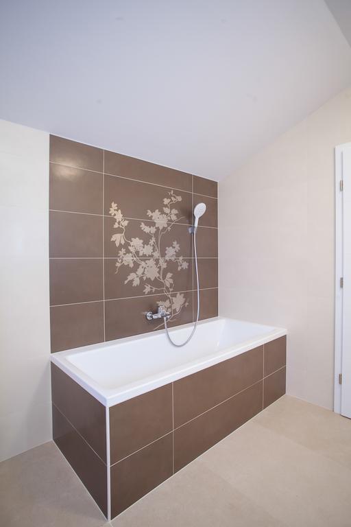 Apartments Lofiel Novalja Phòng bức ảnh
