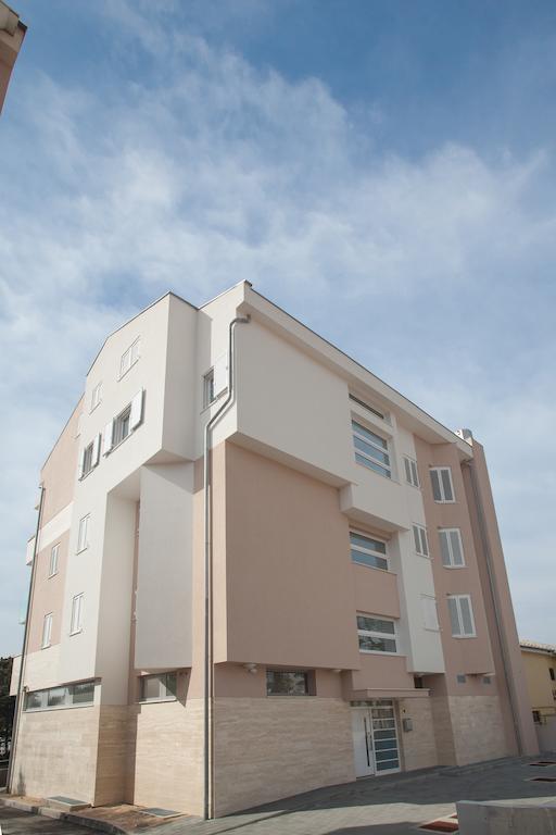 Apartments Lofiel Novalja Ngoại thất bức ảnh