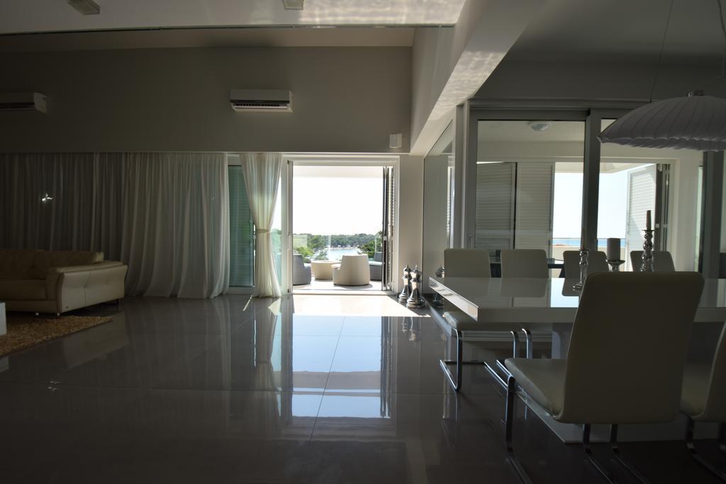 Apartments Lofiel Novalja Ngoại thất bức ảnh