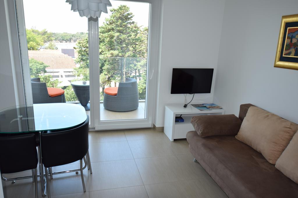Apartments Lofiel Novalja Ngoại thất bức ảnh